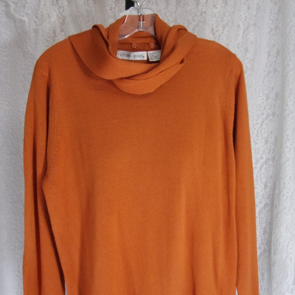 Victoria Jones Copper Color Sweater Detachable Collar NWT Size L